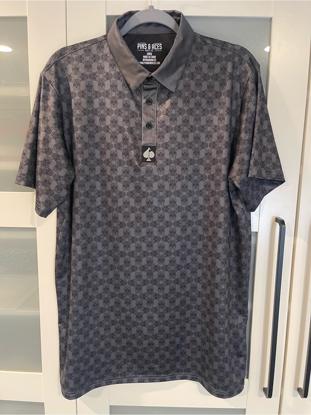 Pins & Aces Men's Charcoal Skull-Print Polo